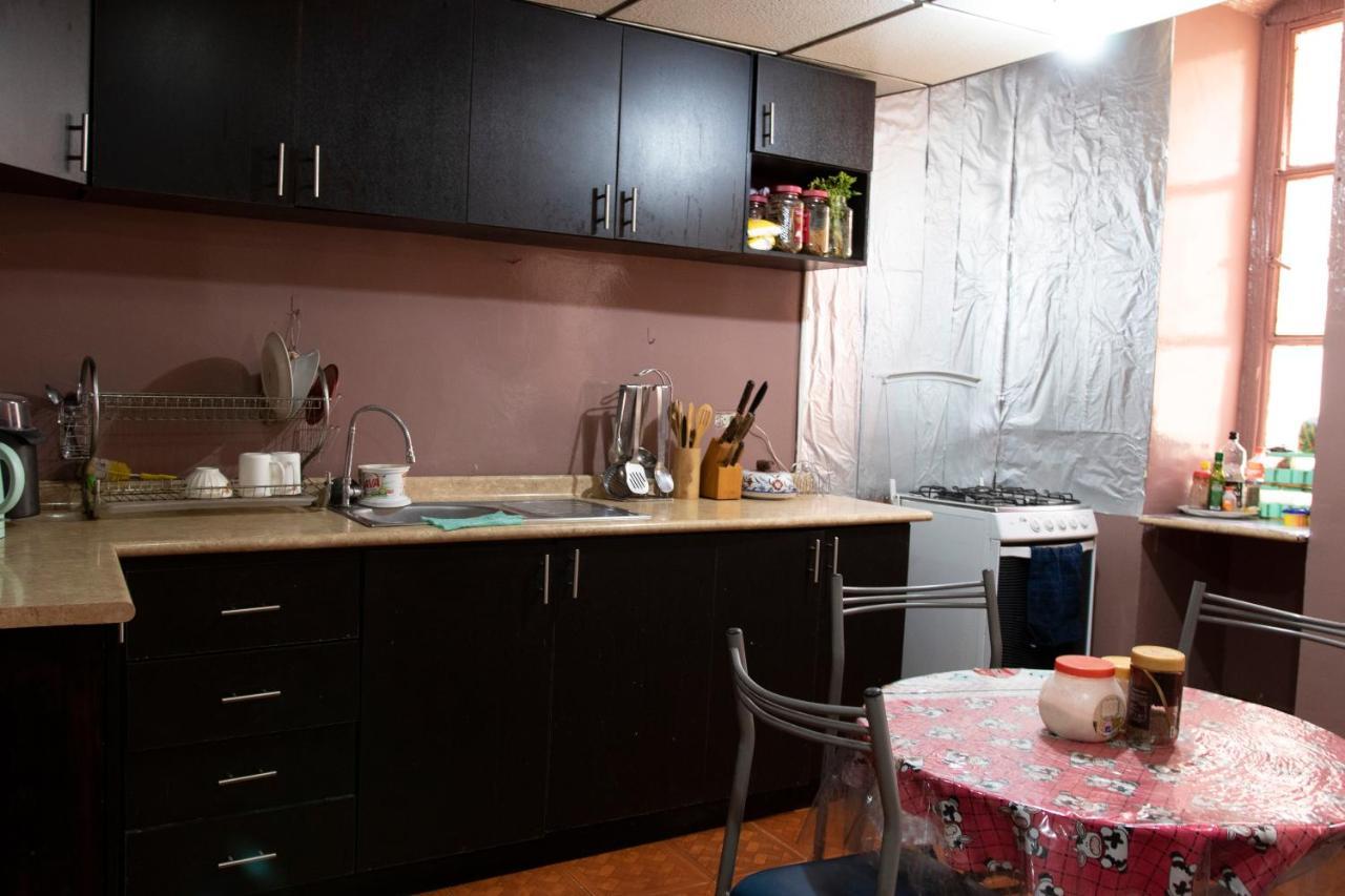 Hostal Carlos Luis Quito Ngoại thất bức ảnh