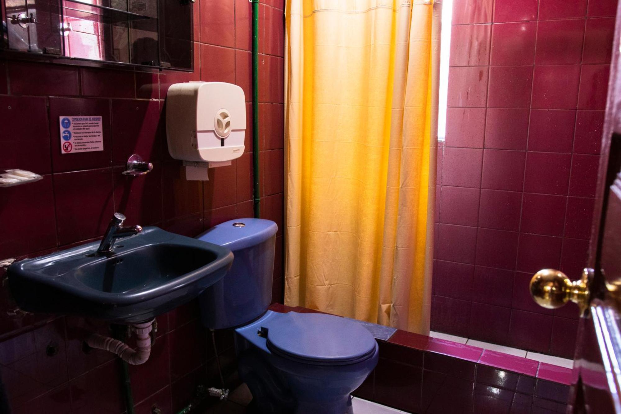 Hostal Carlos Luis Quito Ngoại thất bức ảnh