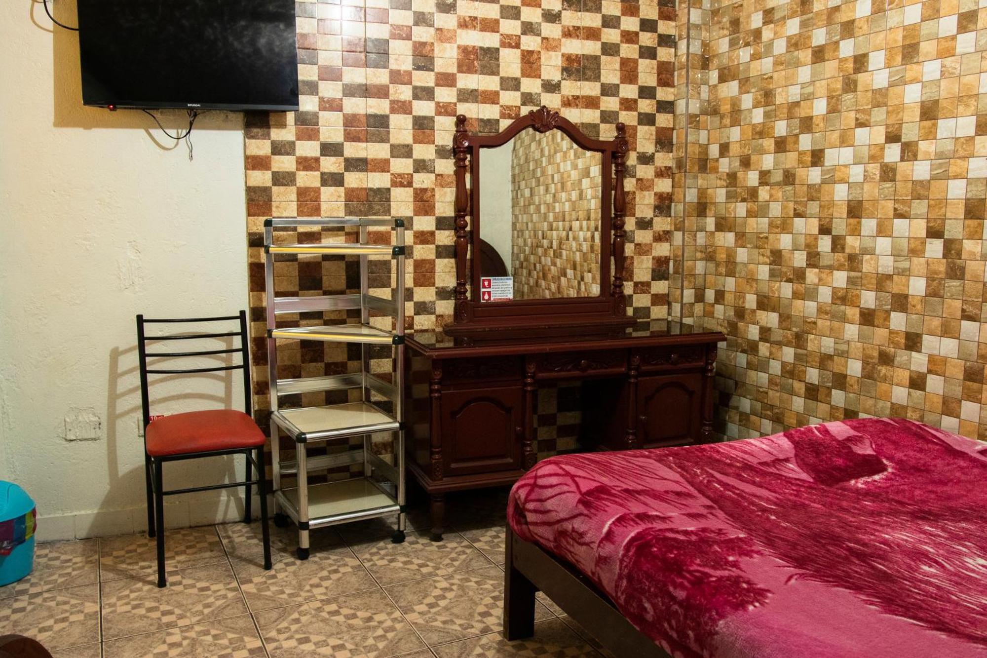 Hostal Carlos Luis Quito Ngoại thất bức ảnh