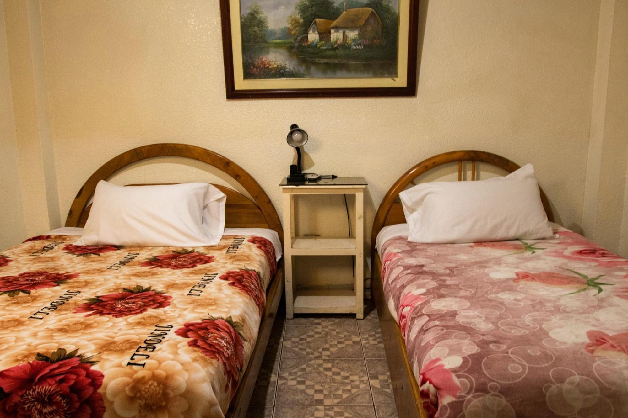 Hostal Carlos Luis Quito Ngoại thất bức ảnh