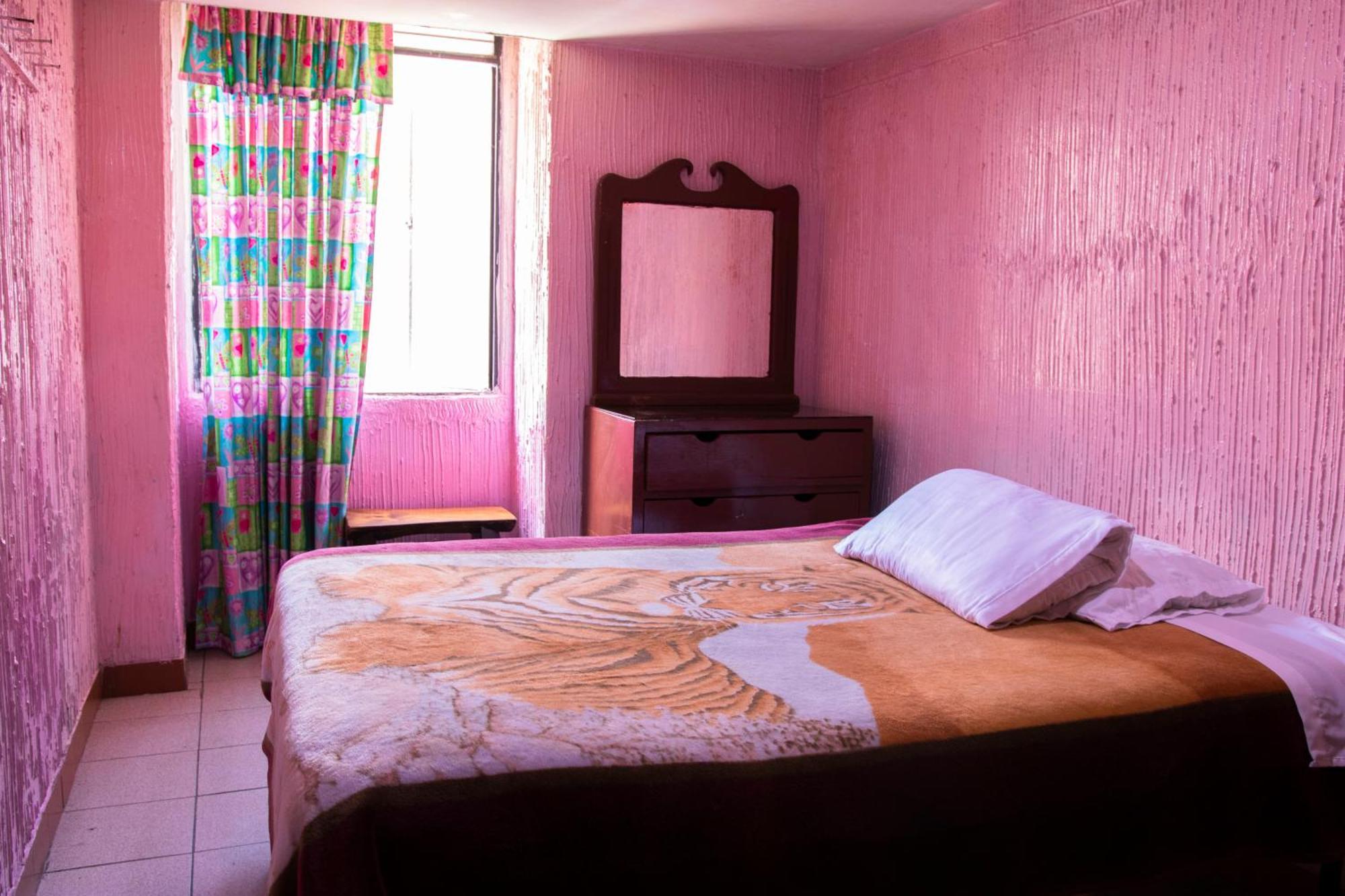 Hostal Carlos Luis Quito Ngoại thất bức ảnh