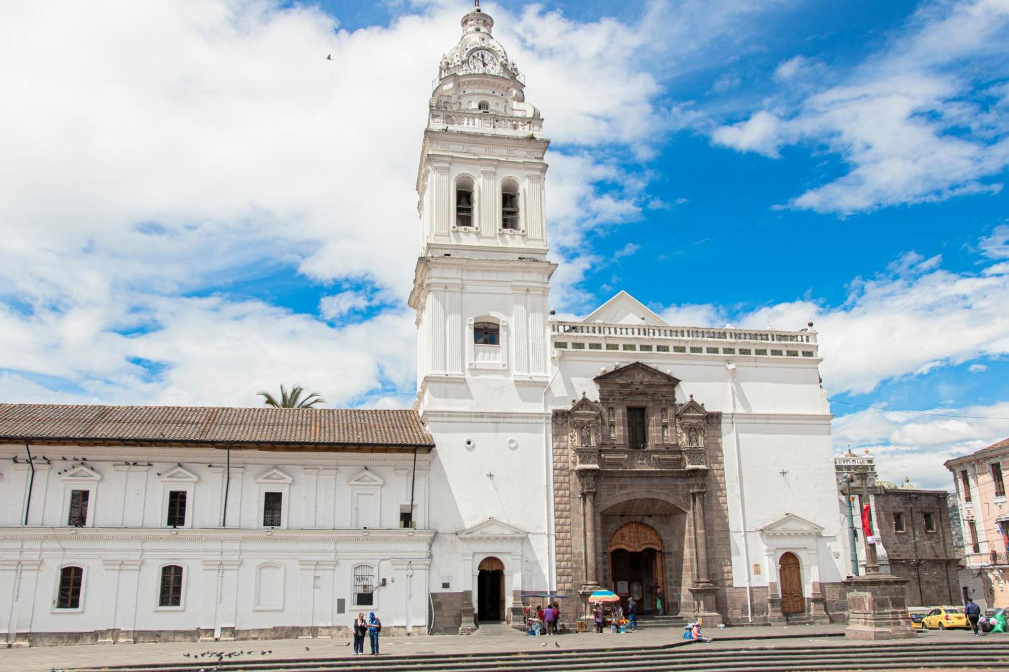Hostal Carlos Luis Quito Ngoại thất bức ảnh